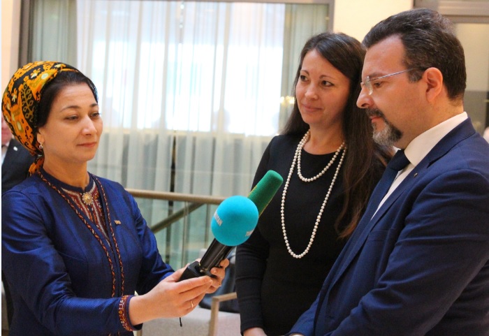 Foto 9 - Intervista al Direttore del Comitato Scientifico IDA da parte della TV di Stato